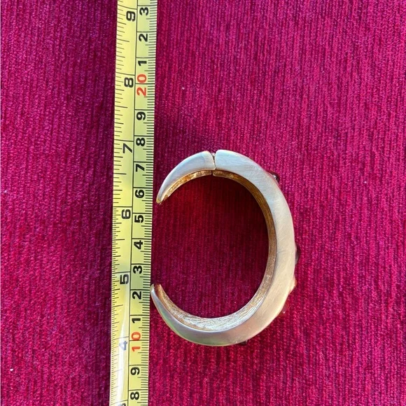 Les Bernard Vintage Gold Gripoix Hinge Bangle - Picture 9 of 9